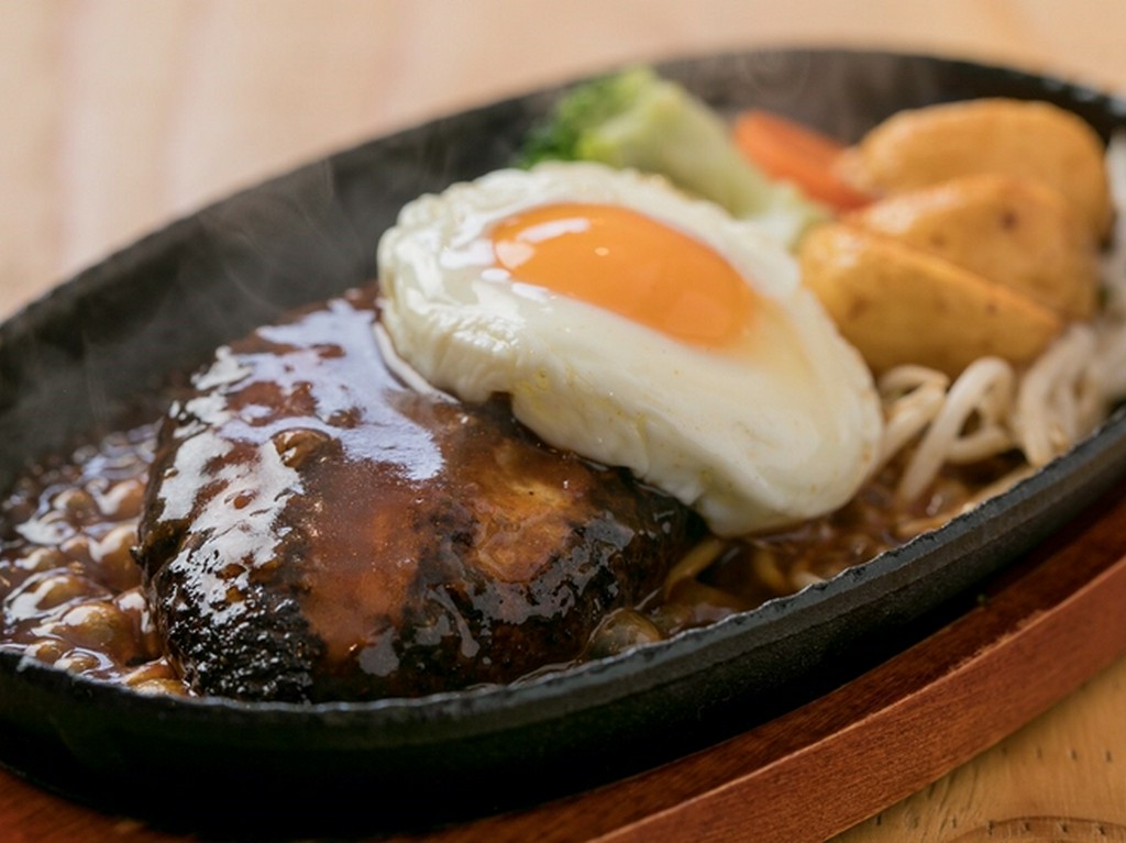 古き良き日本の味『特製デミグラスハンバーグ』