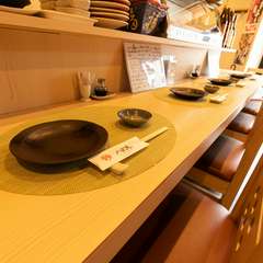 疲れた心を癒やす絶品和食を、銘酒とともに味わう贅沢な時間