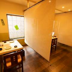 スクリーンを下ろせば、周りを気にせずゆったりと寛げる