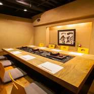 大切な人と共に祝う宴席に格別の料理・空間・おもてなしをご提供。お顔合わせ・ご結納、お食い初め、還暦など人生の節目のお祝い事に高い満足感を約束。鯛の姿造りがつく、『祝膳』コースなどが人気です。