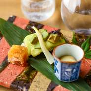 季節の地物食材をたっぷり使った会席に合う、兵庫が誇る地酒を取り揃え。『播州一献』『奥播磨』をはじめ、播磨・摂津・但馬・丹波・淡路の美味しい日本酒が集います。ほかに、福井・山口・山形などの銘酒もご提供。