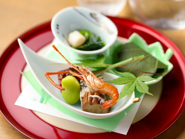見て美しく、味わって幸福に。季節の詩情を皿に織りなす『前菜』