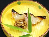 ◇ヒトサラ予約＆平日ランチ限定◇
食後のコーヒー　又は　お抹茶サービス！（ご来店時にご申告下さい）