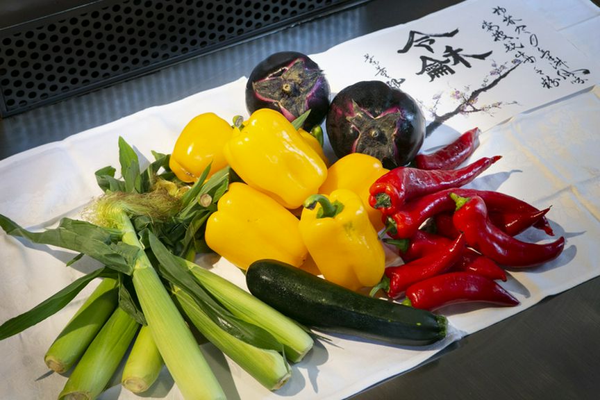 特選彌牛、高級魚介をグッと引き立たせる京野菜