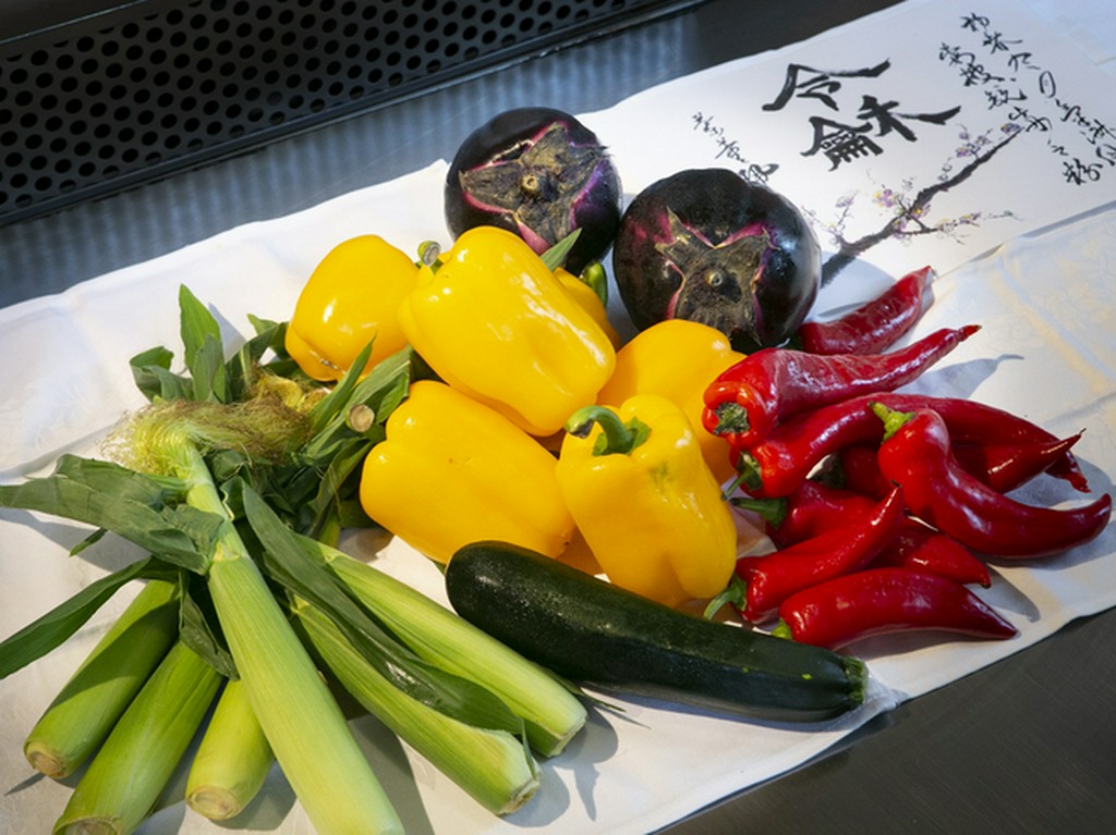 特選彌牛、高級魚介をグッと引き立たせる京野菜