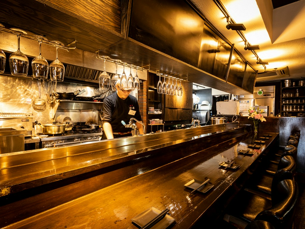 カウンターでのやりとりもささやかなお楽しみ