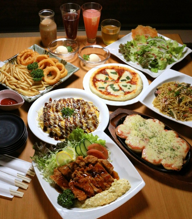 女性グループ限定、デザートが選べる「女子得コース」も用意