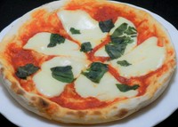 イタリア産モッツアレラチーズ使用