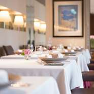 九州の食材をふんだんにあしらった料理の数々は、県外のゲストをもてなす際にもおすすめ。“ここぞ！という時の勝負のかかった接待”も叶います。ビジネスシーンにもそっと寄り添ってくれる一軒です。