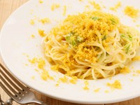 麺がプリプリ。魚醤がカラスミのコクとよく合う『イタリア産カラスミと季節野菜のスパゲティ』