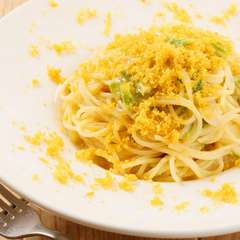 麺がプリプリ。魚醤がカラスミのコクとよく合う『イタリア産カラスミと季節野菜のスパゲティ』