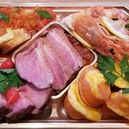 おひとり様用￥2.500(税込)、3～4人前￥6.000(税込)、2人前、5人前以上など人数、ご予算にも合わせます。

他メニューもご相談に応じます。
テイクアウトご注文は前日13時までのご予約とさせていただきます。