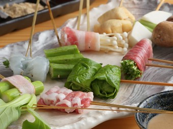 肉、野菜と色々な食材を食べられる『串しゃぶ』