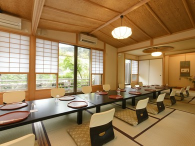 景色も楽しめる落ち着ける店内で歓送迎会を