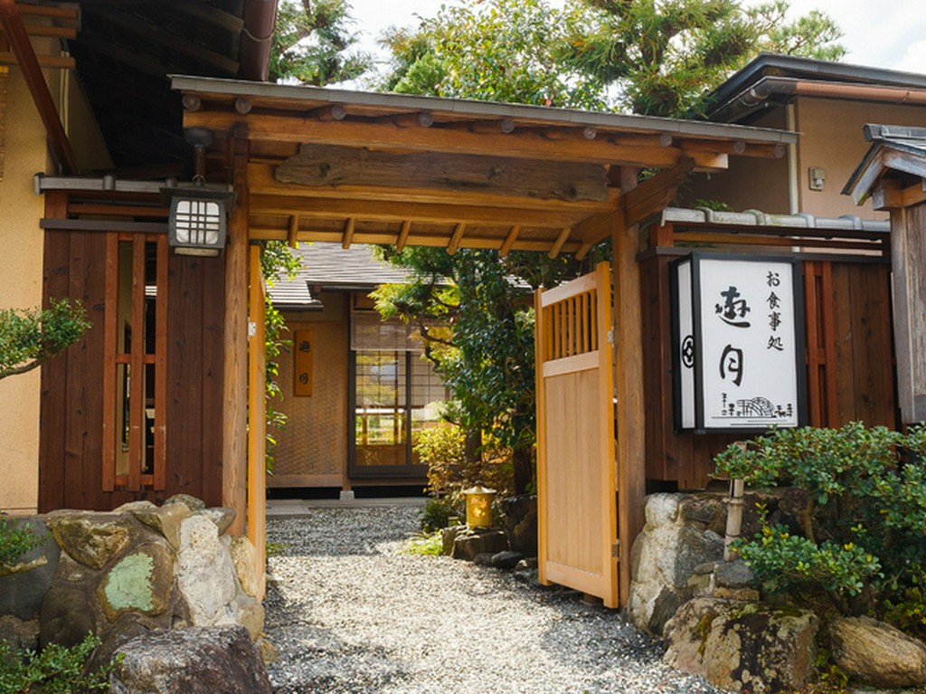 観光名所「嵐山」にあり、観光・旅行の思い出づくりにおすすめ