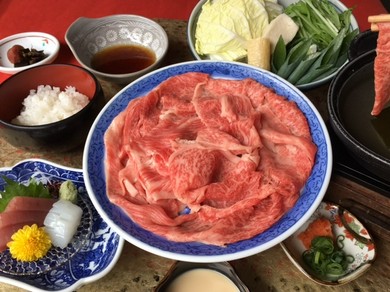 洗練された空間で、食事や会話を心ゆくまで堪能