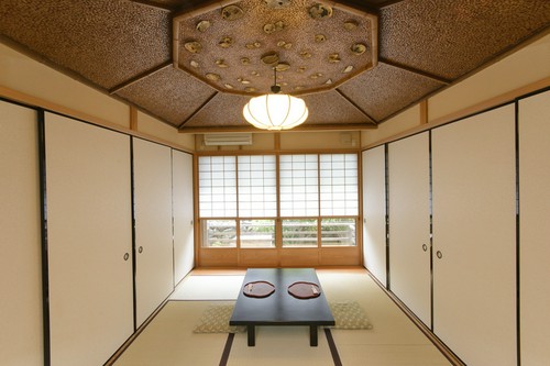 大切な夫婦の記念日に。2人でゆったりと過ごせる座敷
