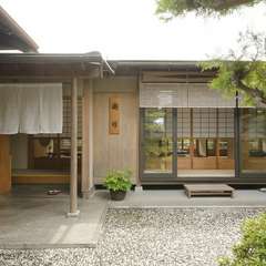 歴史を感じさせる、風格漂うエントランス