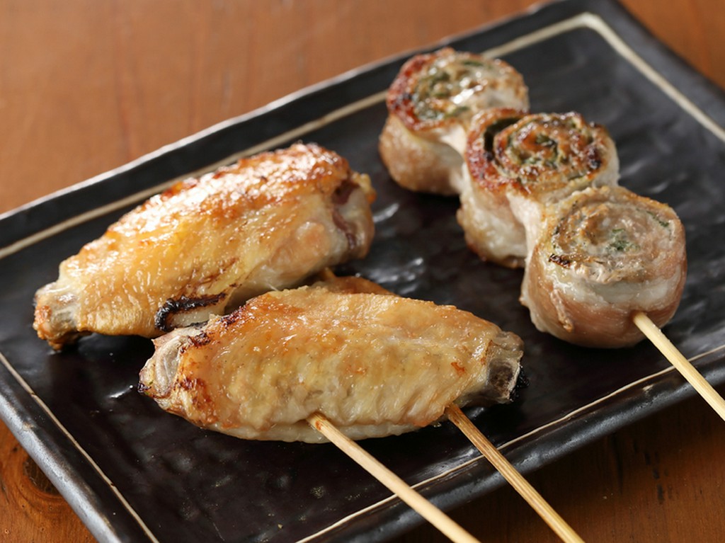 豚しそ巻きなどの『変わり串』も好評。売切れ御免の逸品も！