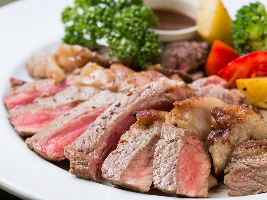 フィレ＆サーロインを豪快に大満喫『Big Tボーンステーキ』