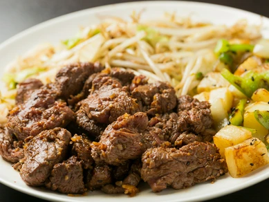 上質で柔らかい赤身が贅沢な『シャトーブリアン（ヒレ）セット』