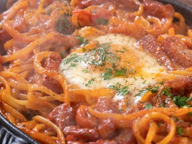 熱々鉄板ナポリタン