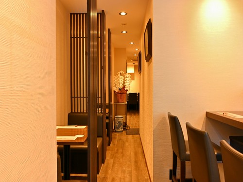 友人との語り合いにうってつけの2人席