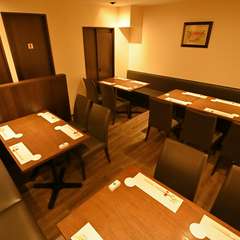 デートや記念日、宴会にも。さまざまに活用できる個室席を用意