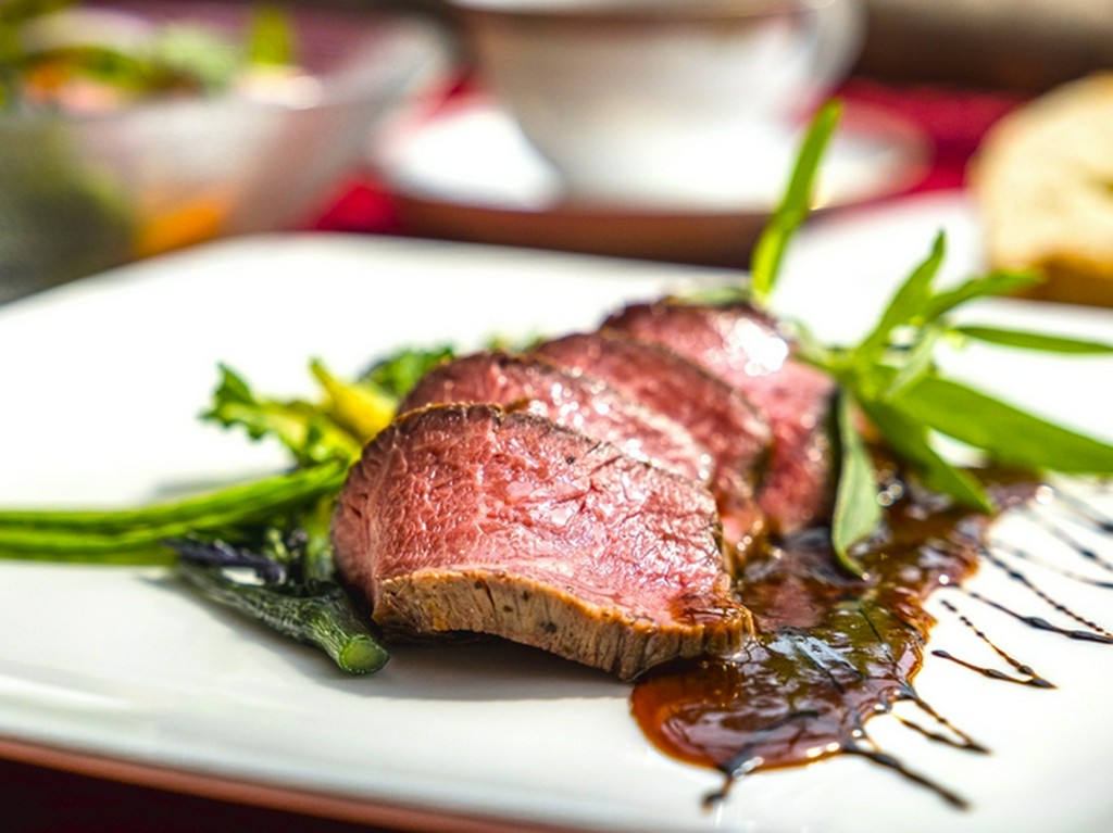 記念日やお祝いなど、大切な方と素敵なひととき記憶に残る食事に