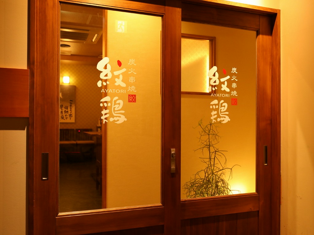 温かみのある店内は、ふらりと立ち寄りやすい雰囲気