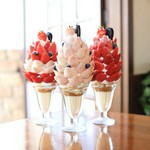 赤&白苺のストロベリーツリー 5830円
白苺のストロベリーツリー 11000円