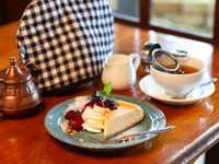 お好きなケーキ＋お好きなドリンク
合計金額より１００円割引
