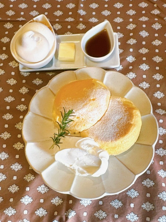 風味豊かな『播州地卵』を使った、甘く優しい香りのパンケーキ