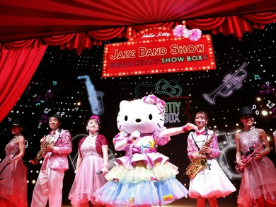 HELLOKITTYSHOWBOX・APPLEHOUSEランチ付き！