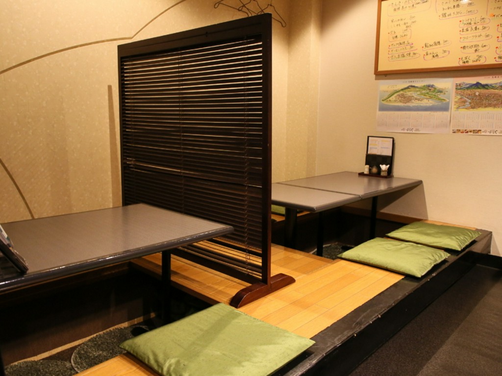 【掘りごたつタイプ小上がり　4名様×2卓】大切なお客様の接待に