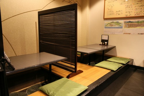 【掘りごたつタイプ小上がり　4名様×2卓】大切なお客様の接待に