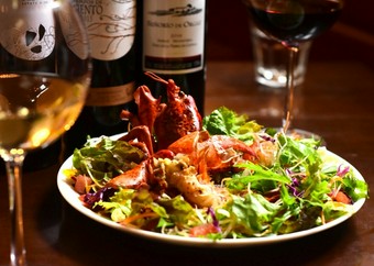 ローストオマール海老と季節野菜のサラダ ～トマトと生姜の自家製ドレッシング～