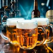 プチンッと弾けるソーセージを頬張りながら、グイッとビールを一杯。苦みが少なく清涼感もある『ヒューガルデン』は、アラカルトと合わせて気軽なビアバルのように飲むのもおすすめ。