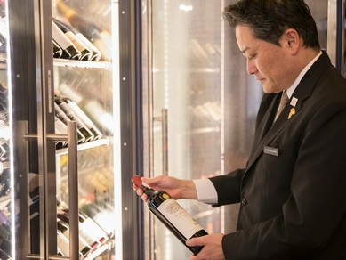 「ワインは人」。ソムリエセレクトに委ねるマリアージュを