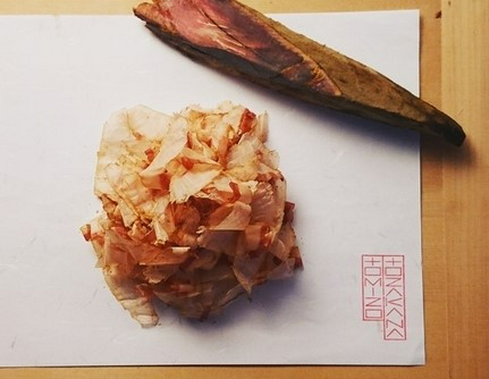 素材と素材の旨味を最大限に引き出す、とみぞう別注「本枯れ節」