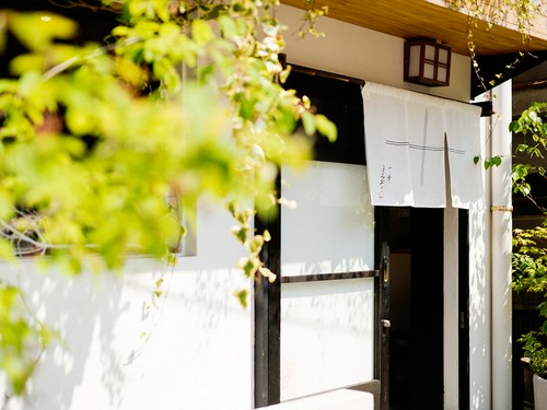 しっとりとした落ち着いた佇まいが上品