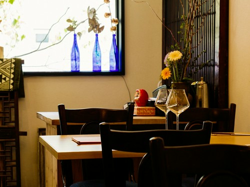 季節感あふれるインテリアに心配りを感じる