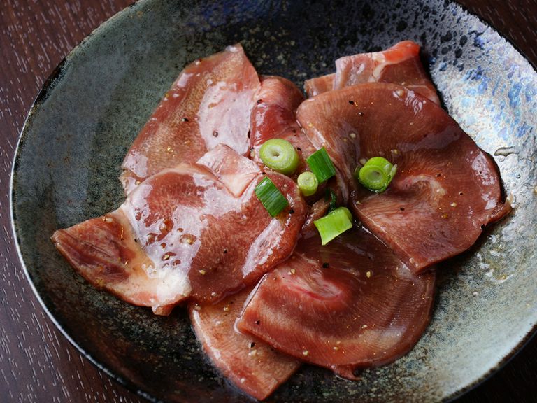 味、食感ともに抜群なホルモンはやみつき必須の美味しさ