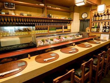 カウンターでちょっとした贅沢を満喫