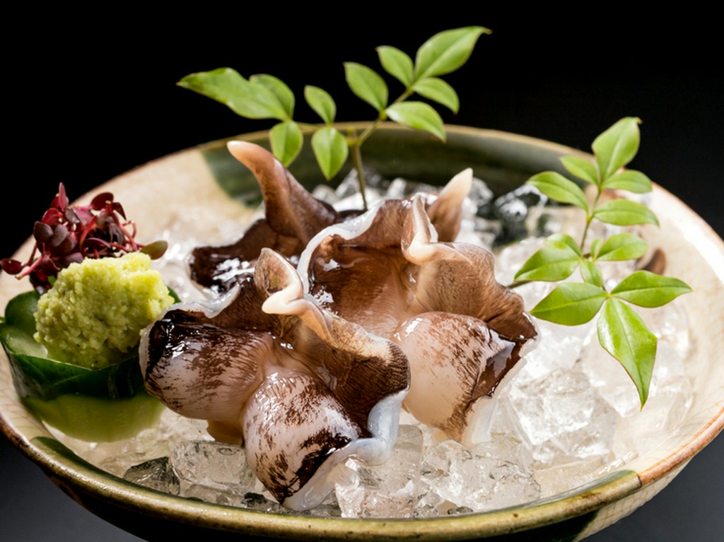 新鮮な貝をそのままいただく『伊勢湾産　とり貝　刺身』