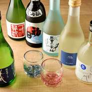 掲載メニュー以外にも三重県の誇る地酒を多数用意。店頭でお確かめください。