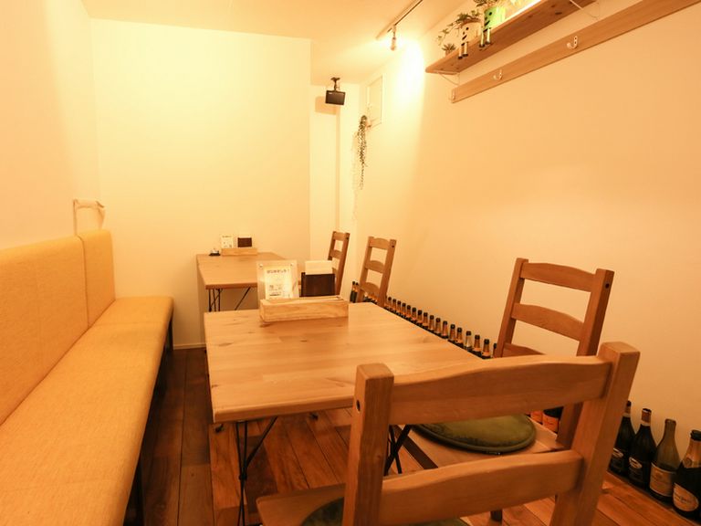 温かみ溢れる憩いの空間。自宅にいるような感覚でくつろげる