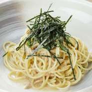 レギュラー／1100円　ハーフ／800円
ツナに大葉の香り、日本人好みのスパゲティ。