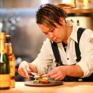 「温かみのあるお店をつくりたい」。カジュアルに楽しめる一軒