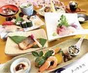 季節に合わせた旬の食材を堪能していただけます。
歓送迎会にもどうぞ。個室も少人数からご予約可能です。